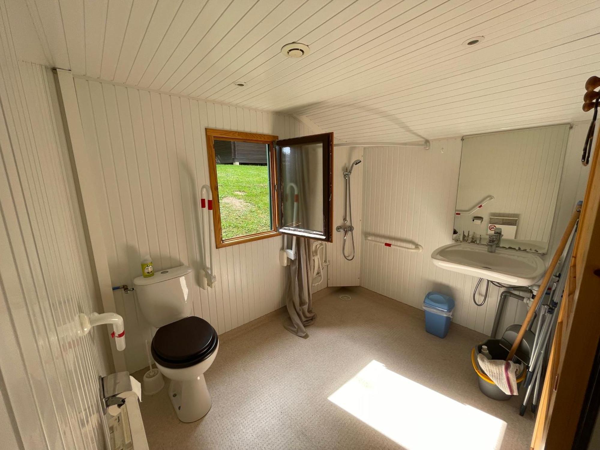 Camping Les Etoiles Saint-Sornin-Lavolps Zewnętrze zdjęcie