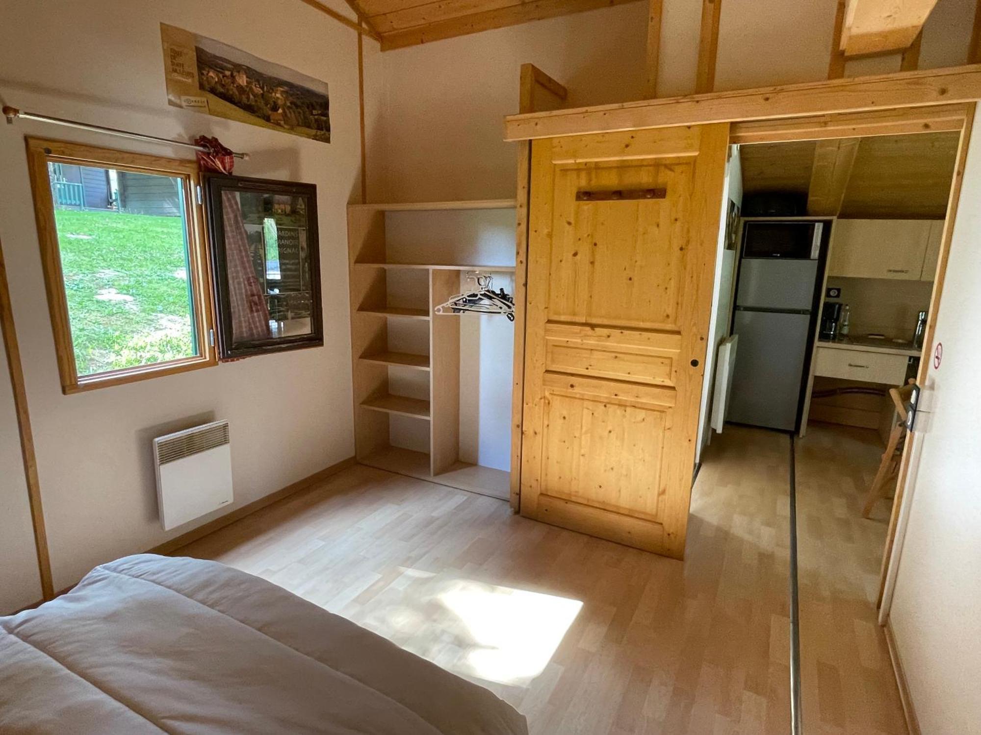 Camping Les Etoiles Saint-Sornin-Lavolps Zewnętrze zdjęcie