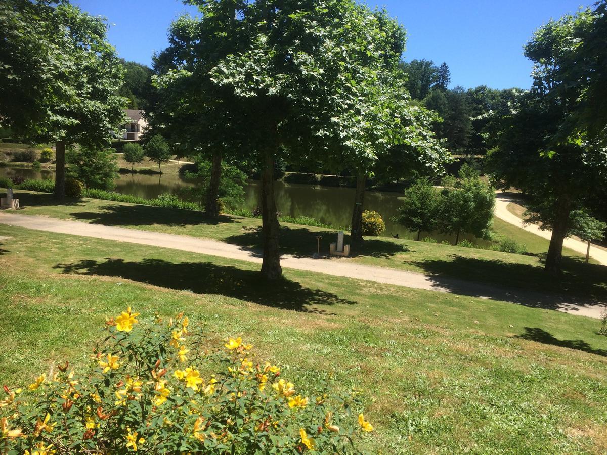 Camping Les Etoiles Saint-Sornin-Lavolps Zewnętrze zdjęcie